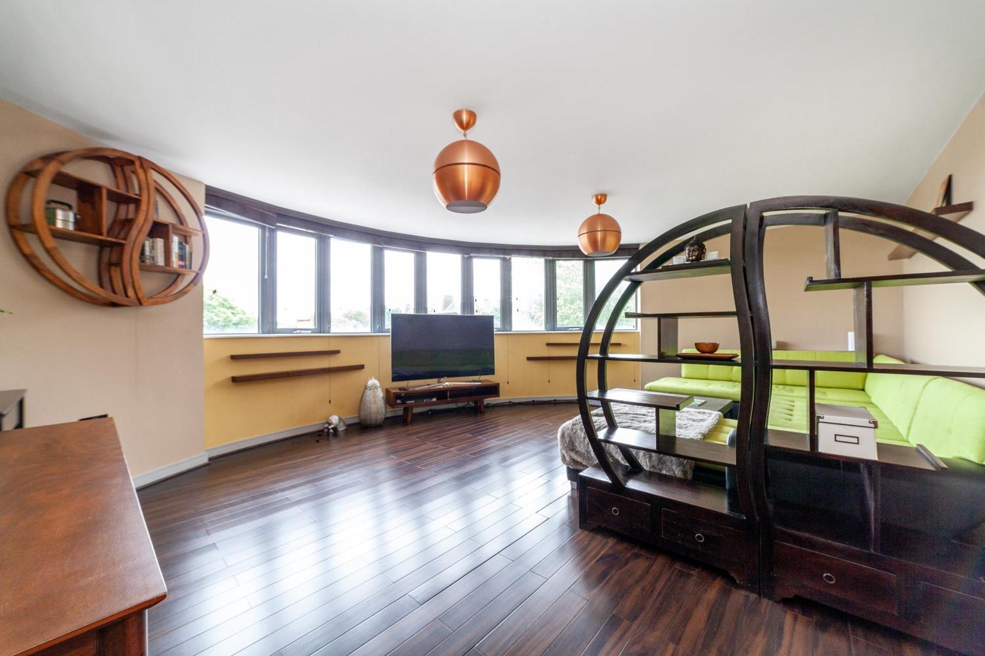 Apartament Magnificent 2 Bedroom Flat, Caledonian Road Londra