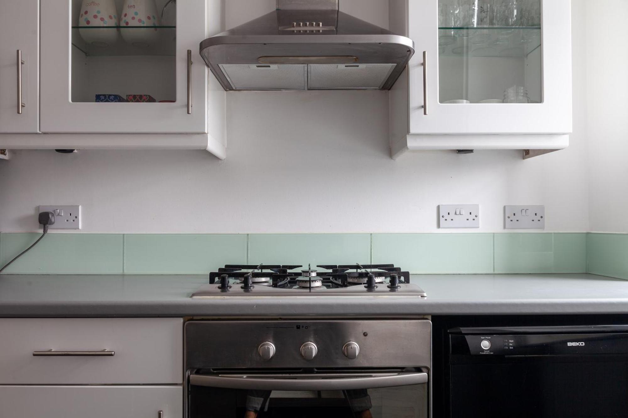 Apartament Magnificent 2 Bedroom Flat, Caledonian Road Londra